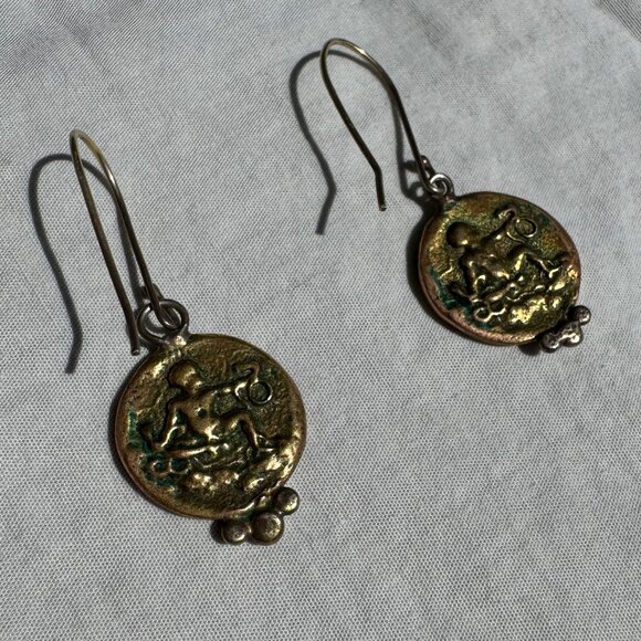 Gold Intaglio Cameo Roman Coin Style Drop Earrings - Picture 8 of 10